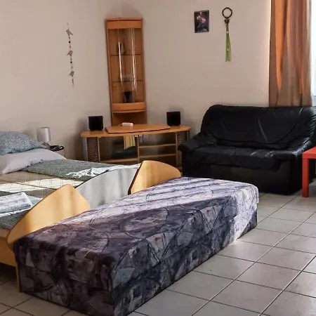 公寓 Robert Apartmant *